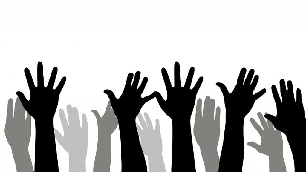 Disegno di mani alzate